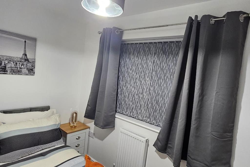 New Luxury 3 Bedroom House Next To Coop Stadium & Man Stadium Holiday home Manchester